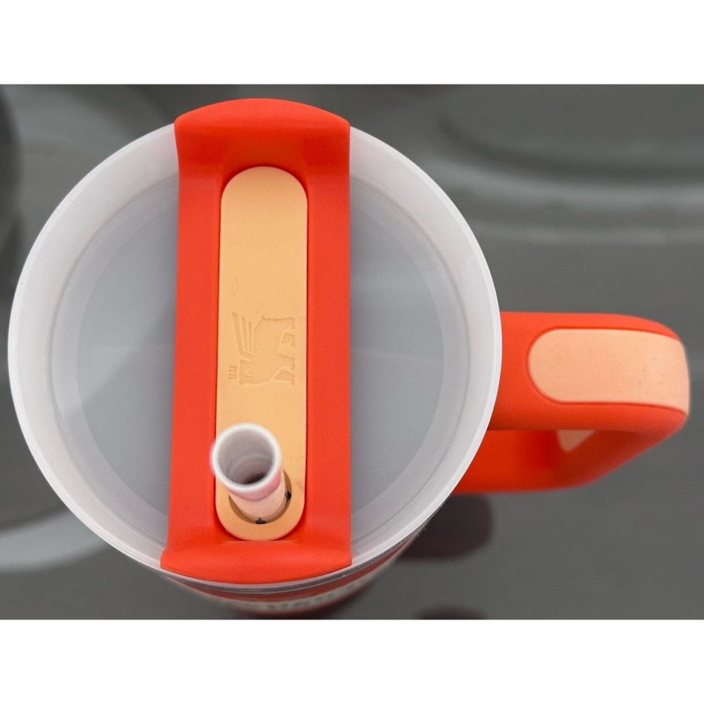 Stanley Quencher H2.0 FlowState Tumbler 30oz, TIGERLILY ORANGE - Picture 4 of 5